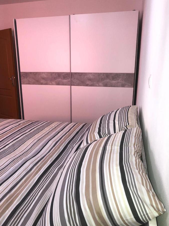 Apartman Davor Apartment *