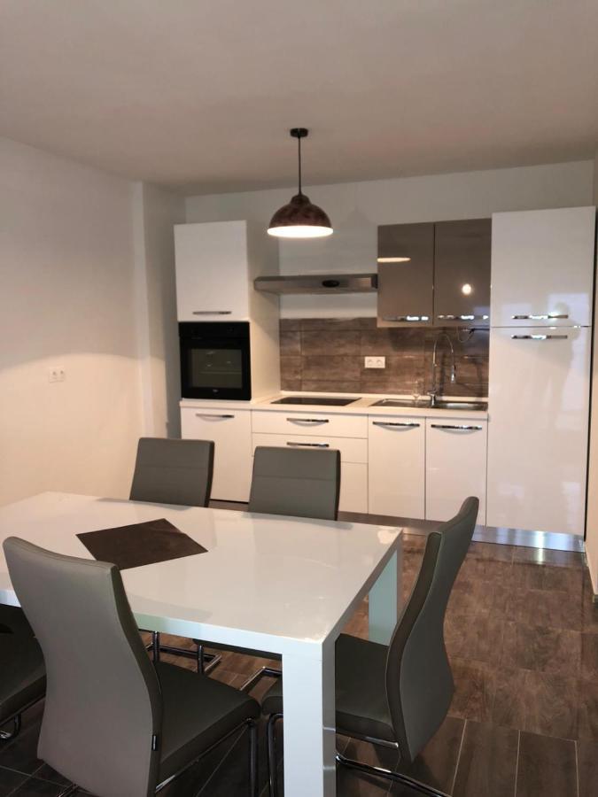 Apartment Apartman Davor